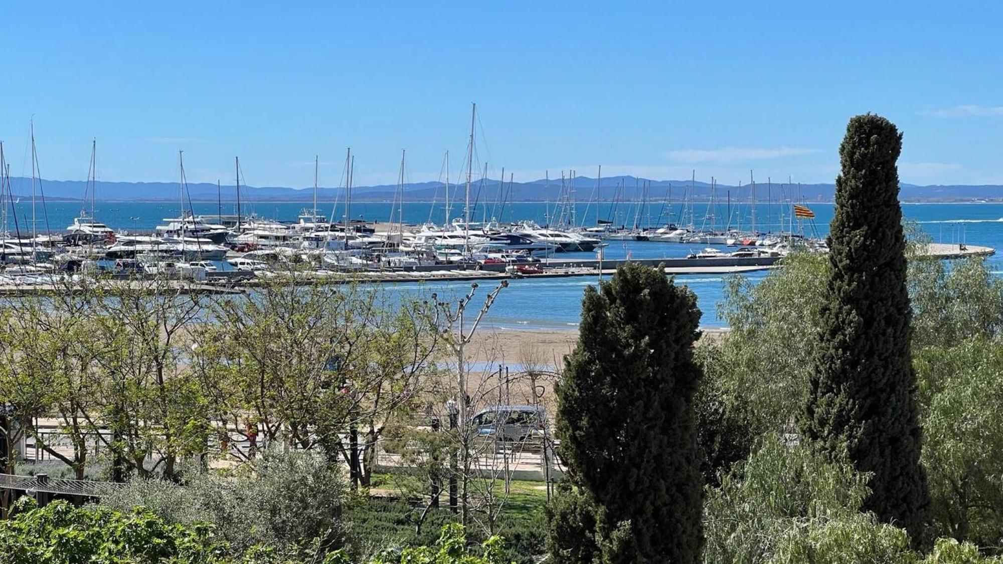 Apartamento Frente Al Mar Ρόζες Εξωτερικό φωτογραφία