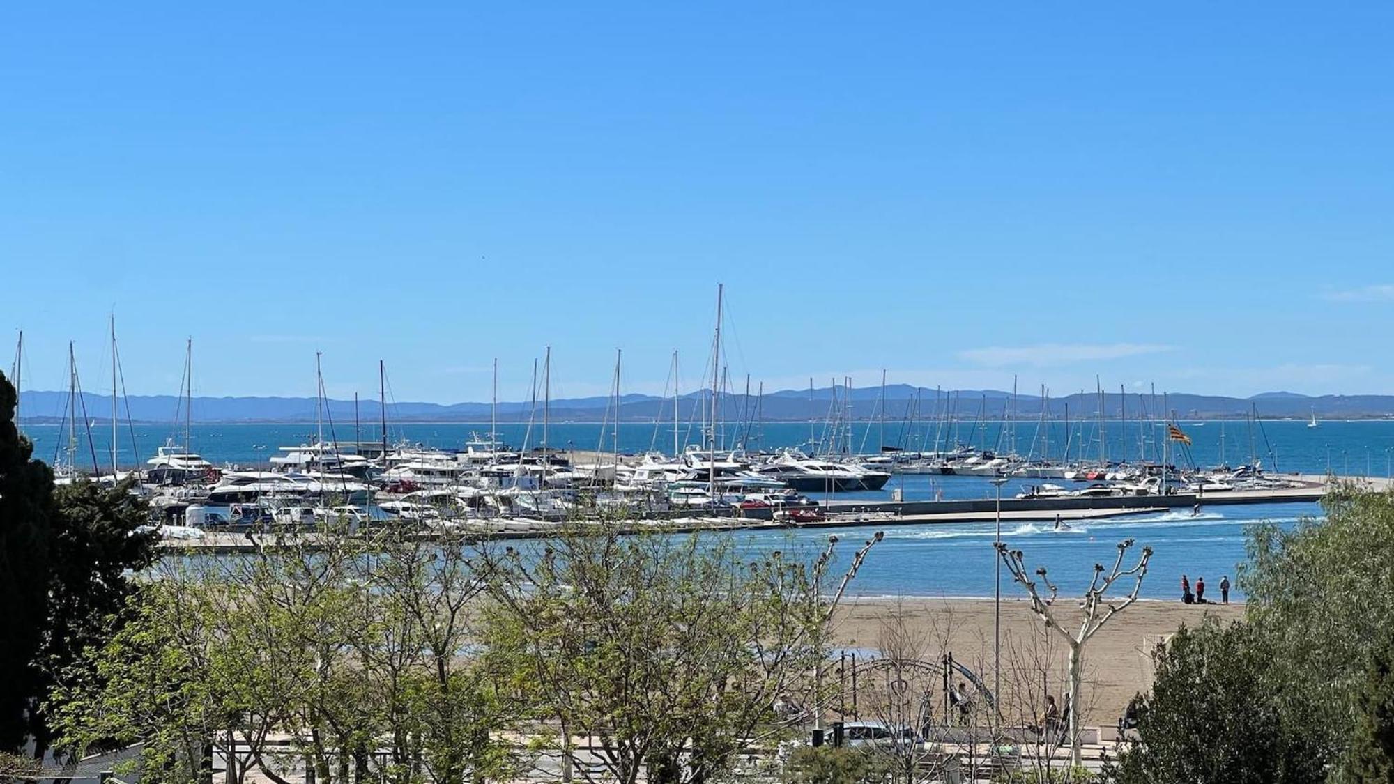 Apartamento Frente Al Mar Ρόζες Εξωτερικό φωτογραφία
