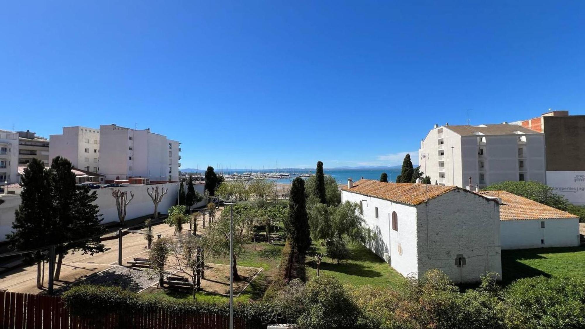 Apartamento Frente Al Mar Ρόζες Εξωτερικό φωτογραφία