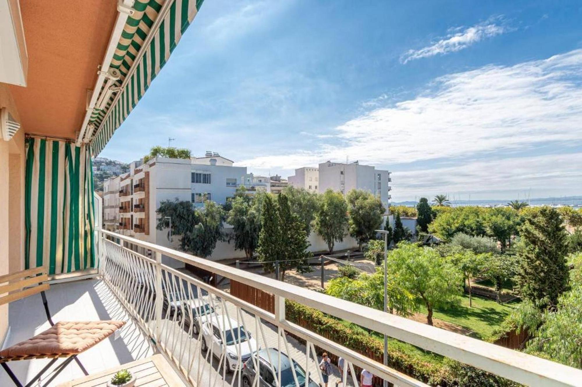 Apartamento Frente Al Mar Ρόζες Εξωτερικό φωτογραφία